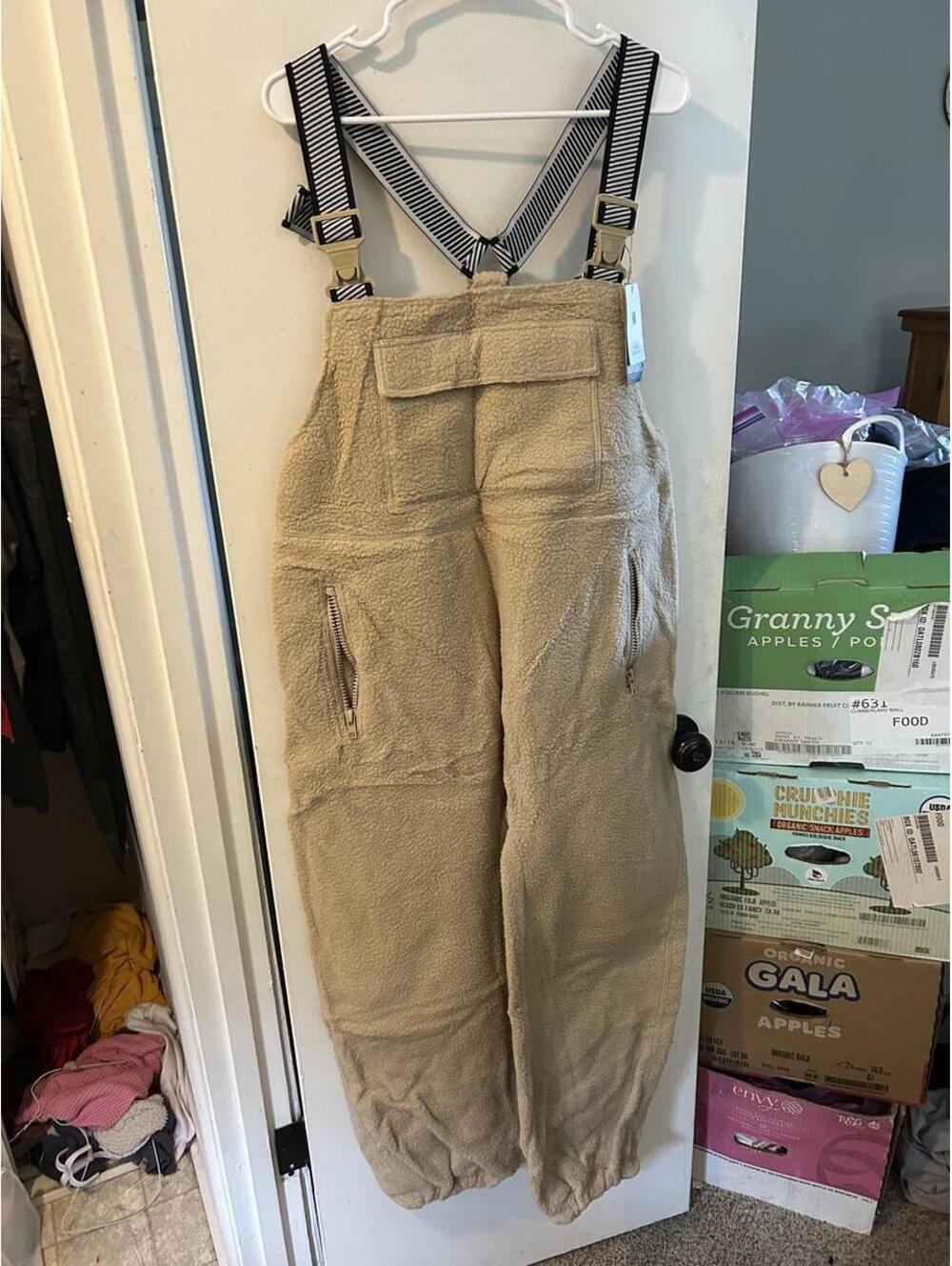 NWT Tan & cream fleece chest waiters with adjustable straps, size M
